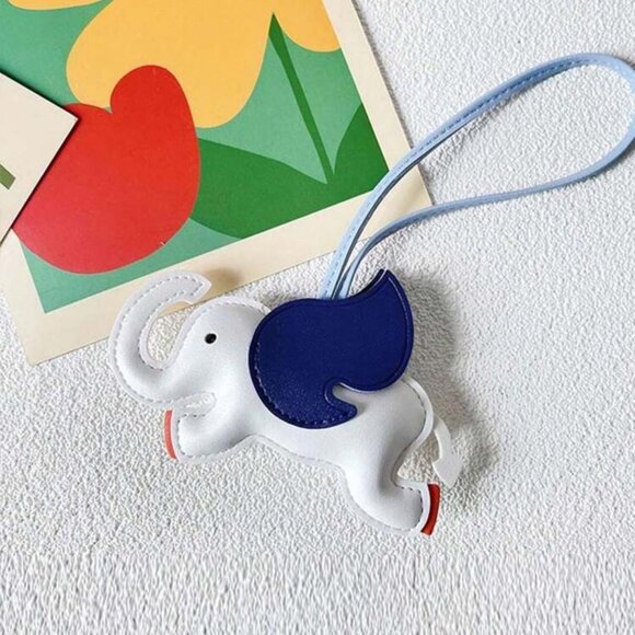 Blue And White Leather Elephant Bag Charm - NEW - Picture 3 of 5